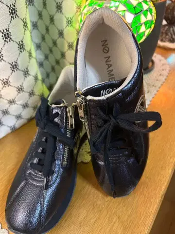 NO NAME 네이비 스니커즈 지퍼 포함