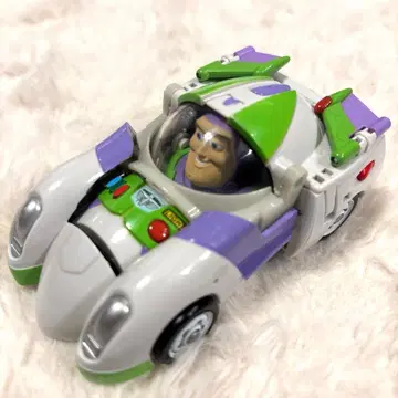 버즈 라이트이어 피규어