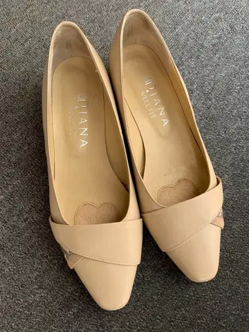 DIANA 베이지 로우힐 펌프스 22.5cm