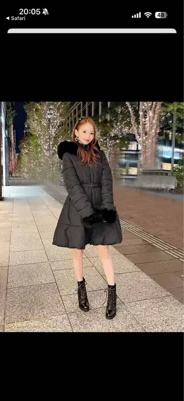 [ 새상품급 ] 미셸 마카롱 벨트 포함 퍼 다운 코트 XS