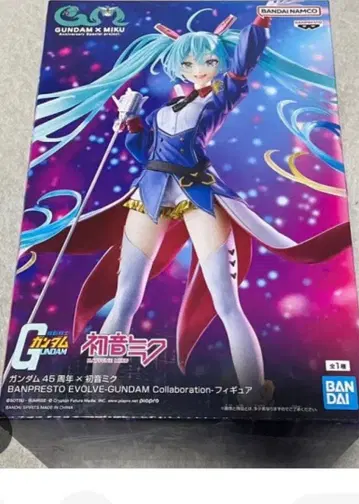 GUNDAM X MIKU 콜라보 피규어