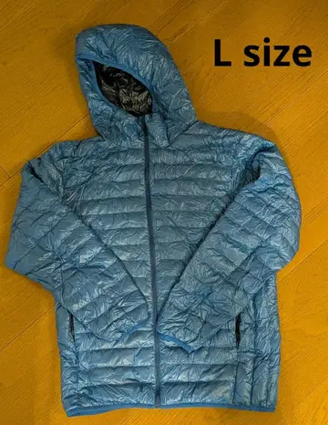 유니클로 울트라 라이트 다운 L 블루 후드