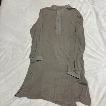 베이지 메쉬 헨리넥 티셔츠