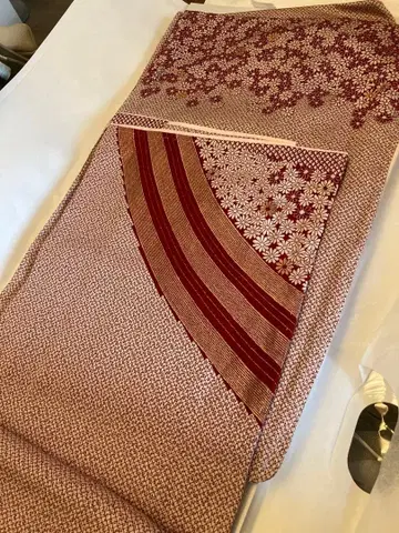 호몬기 빨간색 계열 꽃무늬