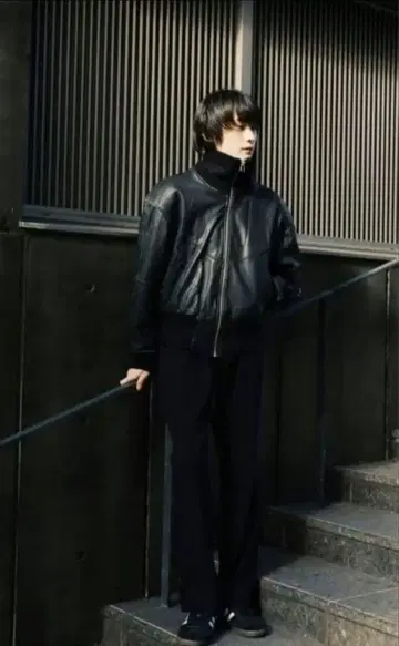 더블 지퍼 가죽 봄버 자켓 sullen