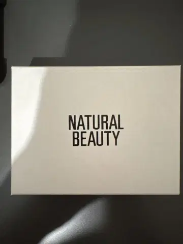 NATURAL BEAUTY 패스 케이스