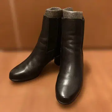 [ 새상품급 ] 플렉스 힐 사이드 고어 부츠 블랙 가죽