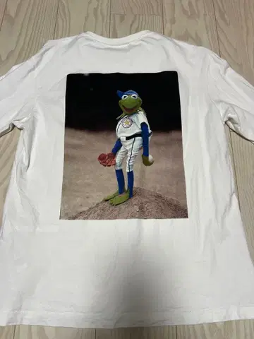 새상품급 ZARA 디즈니 콜라보 커밋 긴팔 화이트 L 롱티