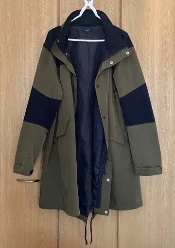 차오패닉 바이컬러 코트 L 사이즈