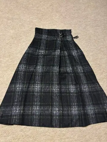 O'NEIL 타탄 체크 버클 스커트