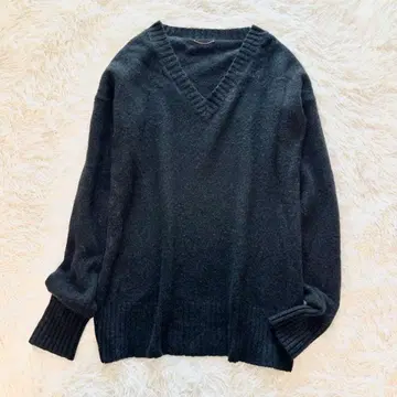 라빠르망 두지엠 클라세 울 카멜 니트 V넥 그레이