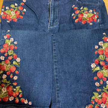 스트로베리 자수 데님 팬츠 핑크하우스