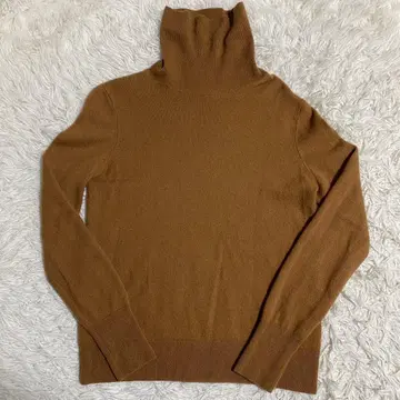 [컨디션 최상] UNIQLO 캐시미어 100% 터틀넥 브라운 L 사이즈