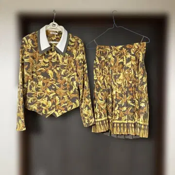 Bluebell 꽃무늬 셋업 자켓과 스커트