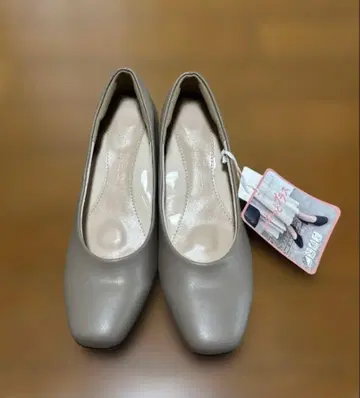 그레이 플레인 펌프스 낮은 힐