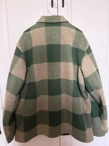 울 혼방 그린과 베이지 체크 자켓