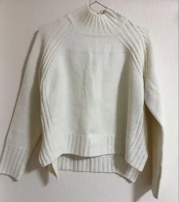 RADIATE 터틀넥 니트