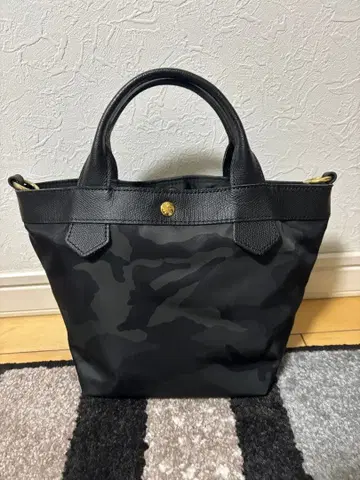 새상품급 레가로 카모플라쥬 패턴 블랙 숄더백