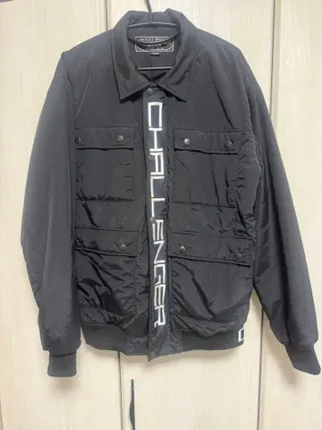 챌린저 CHALLENGER 자수 로고 충전솜 나일론 자켓