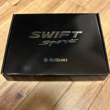 스위프트 스포츠 핀 배지