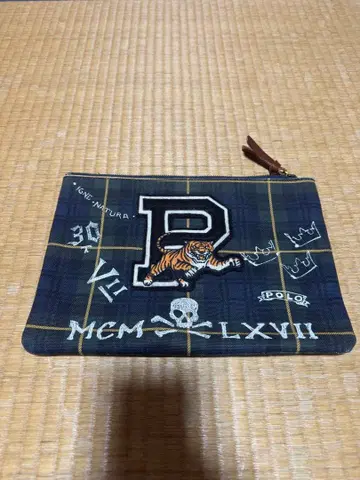 체크 무늬 호랑이 자수 클러치백