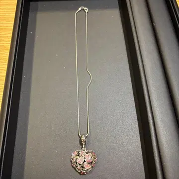 하트 모양 스톤 장식 목걸이