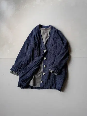 아두이트리스테스 LOISIR 코튼 린넨 아란 편직 가디건