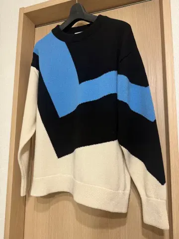 CULLNI 니트 새상품