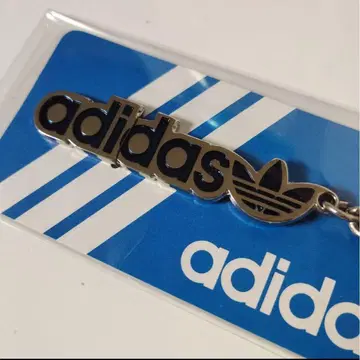adidas 로고 카라비너 키링 미사용 재고 소량 있음