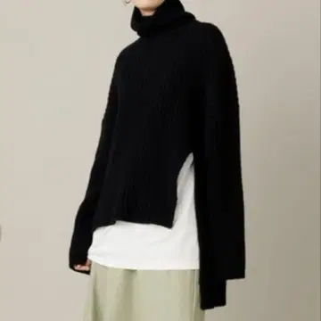 ADAM ET ROPE' 비대칭 터틀 니트 블랙