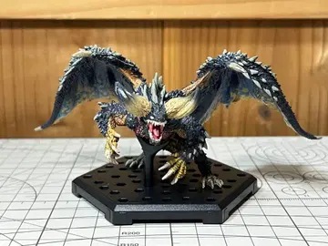 스탠다드 모델 몬스터 헌터 월드: 아이스본 네르기간테