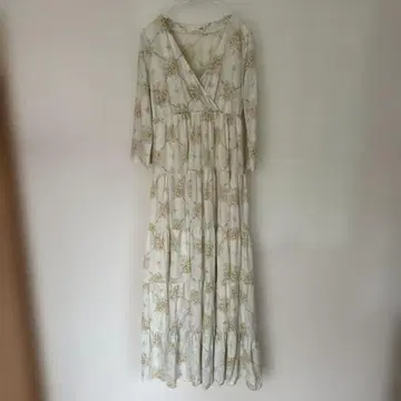 젤라또피케 꽃무늬 롱 원피스 7부 소매 베이지 룸웨어 사이즈 F