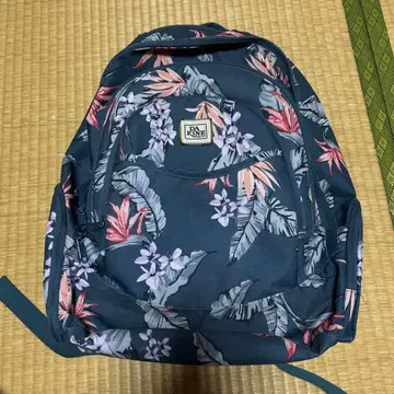 플로럴 디자인 네이비 백팩