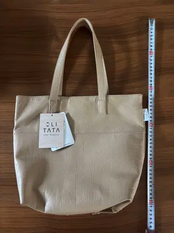 TATA 베이지 핸드백