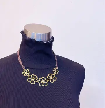 꽃 모양 끈 목걸이 일본제 골드