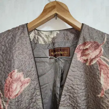 MAISON DE LIHANA 꽃무늬 노카라 자켓 겉옷 골드