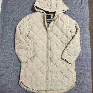 미사용 새상품 TAION UNFILO 베이지 다운 자켓