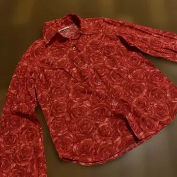 에네스베 장미 무늬 긴팔 셔츠 블라우스 사이즈 1