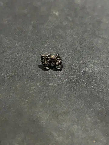 희극과 비극의 가면 귀걸이(한쪽용)