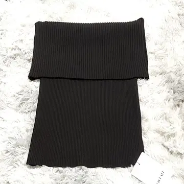 새상품 택 포함 2024SS 마차트 오프숄더 리브 니트 블랙