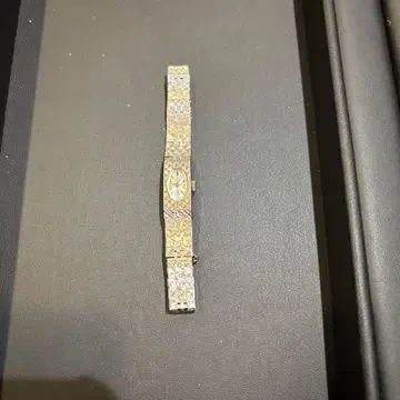 엘레강트한 타원형 메탈 벨트 시계