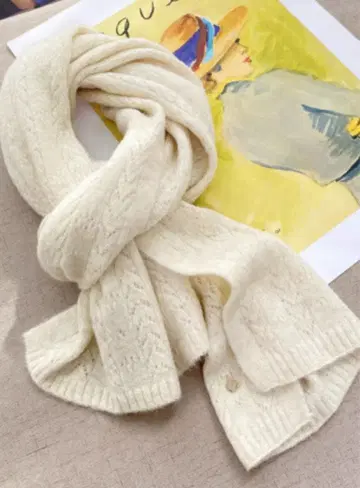 포근한 머플러 내추럴 컬러 케이블 짜임