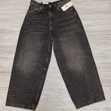 [ 새상품 ] H&M 슈퍼 배기 데님 34/30 엔도 마모루