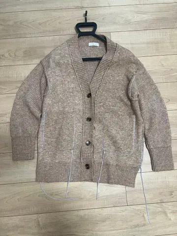 에이미 로우 링킹 배색 미들 기장 가디건 베이지 퍼플 스티치