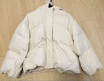 내추럴 뷰티 베이직 숏 후드 다운 화이트 M 사이즈