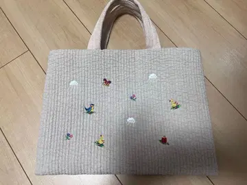 페이 x 비오는날 카페 베이지