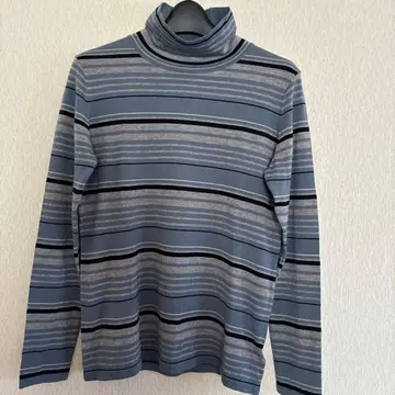 [코르디아] 터틀넥 스웨터 양모 100% 택 포함 보관품