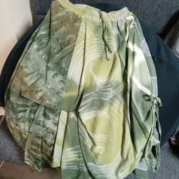 그린 계열 스트라이프 긴팔 튜닉