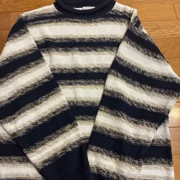 ARIZONA 네이비 화이트 스트라이프 니트