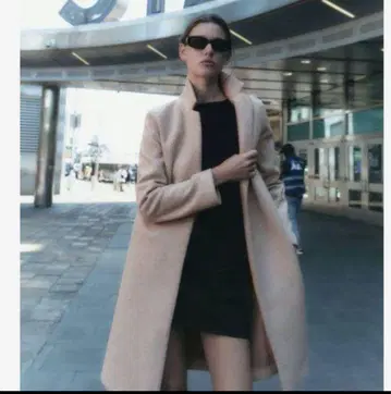 베이지 노카라 롱 코트